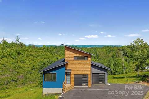 20 Giovannas Way, Leicester, NC 28748