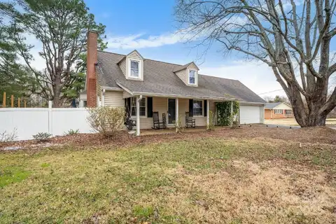 2712 Brushy Mtn Road, Wilkesboro, NC 28697