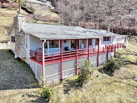 387 Highview Drive, Maggie Valley, NC 28751