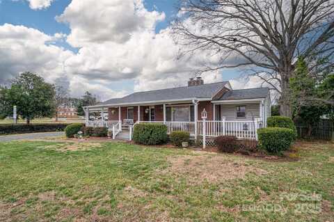 816 S Point Road, Belmont, NC 28012