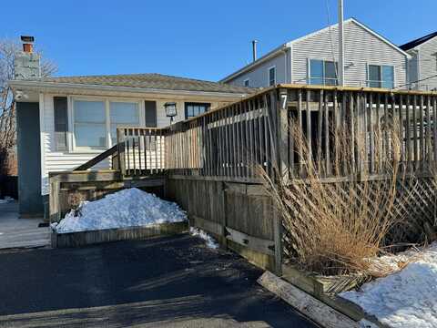 7 Old Town Highway, East Haven, CT 06512