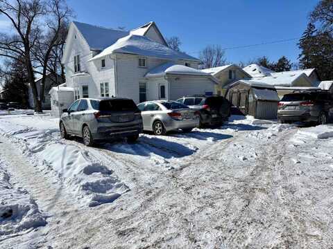 1824 COLLEGE AVENUE, Stevens Point, WI 54481