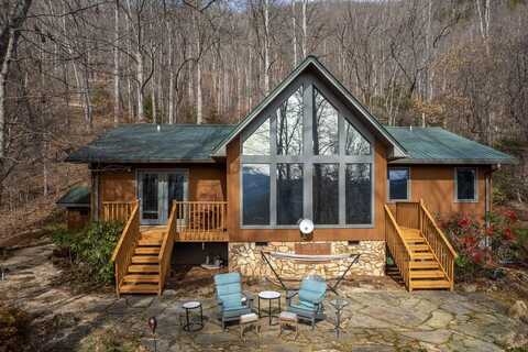 15 Crows Rest Rd, Cullowhee, NC 28723