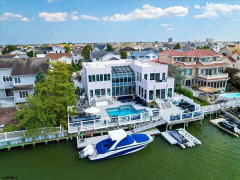 8205 Lagoon Dr, Margate City, NJ 08402