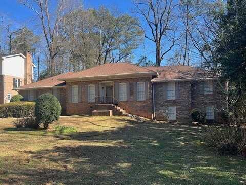 4517 KINGS POINT Circle, Dunwoody, GA 30338