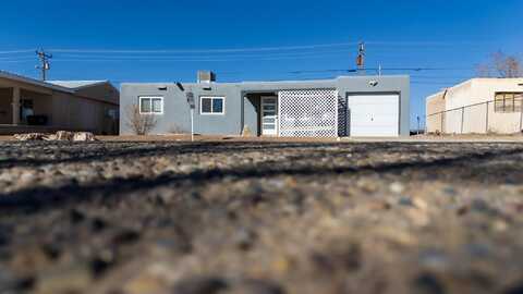 916 SAGE Street, Grants, NM 87020