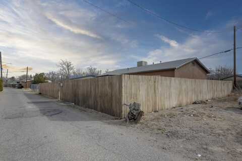 2820 SIOUX Street NW, Albuquerque, NM 87107