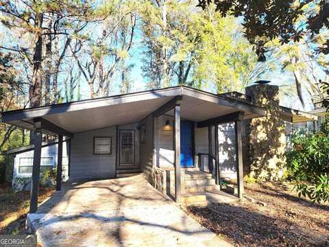 2733 Plantation, East Point, GA 30344