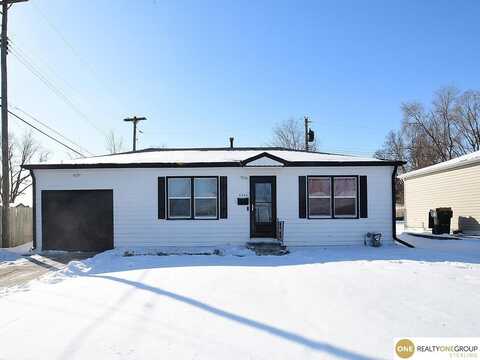 6905 Gertrude Street, La Vista, NE 68128