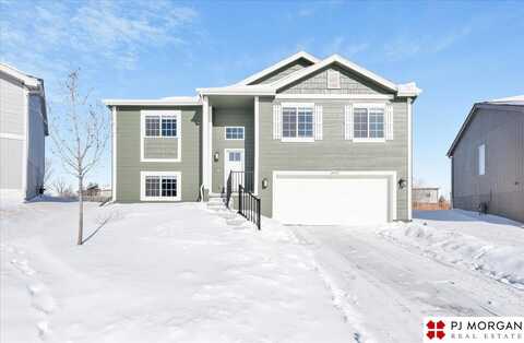 14914 Leeman Circle, Bennington, NE 68007