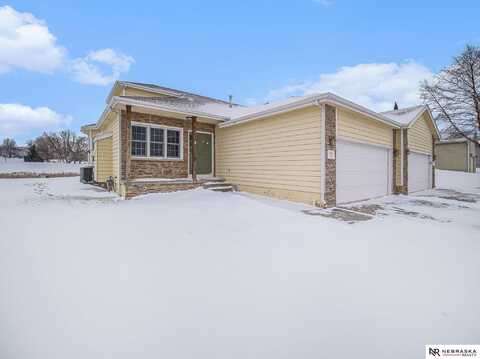 7729 Phares Drive, Lincoln, NE 68516