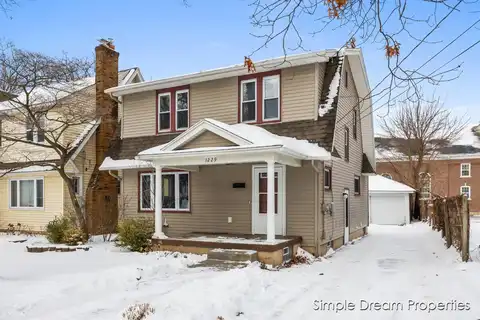 1229 Johnston Street SE, Grand Rapids, MI 49507