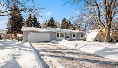 860 Beauford Drive SE, Grand Rapids, MI 49508