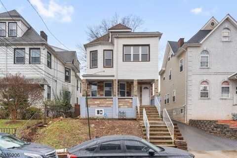 18 Lowden St, Elizabeth, NJ 07208