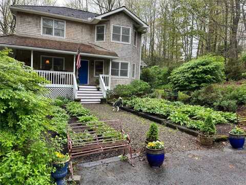 12 Hemlock Woods Drive, Highlands, NC 28741