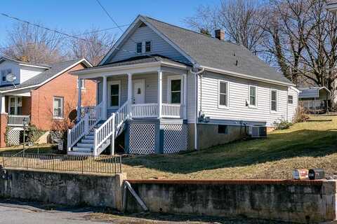 19 AUSTIN AVE, STAUNTON, VA 24401