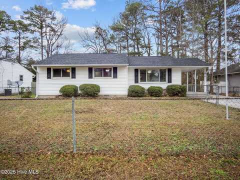 514 Oak Lane, Jacksonville, NC 28540