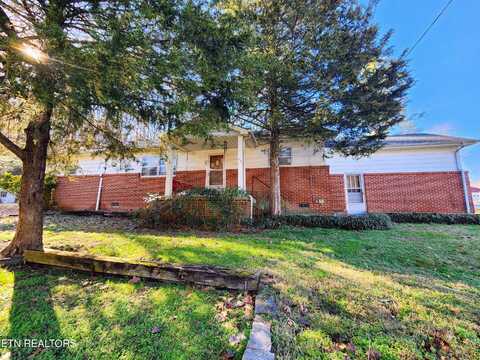 500 Baumgartner Rd, Harriman, TN 37748