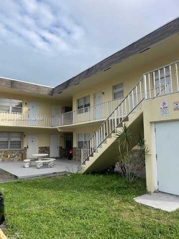 1449 N 14th Way, Hollywood, FL 33020