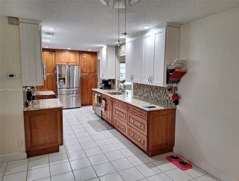 1106 SW 16th St, Boynton Beach, FL 33426