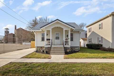 30 Sharon St, Shelby, OH 44875