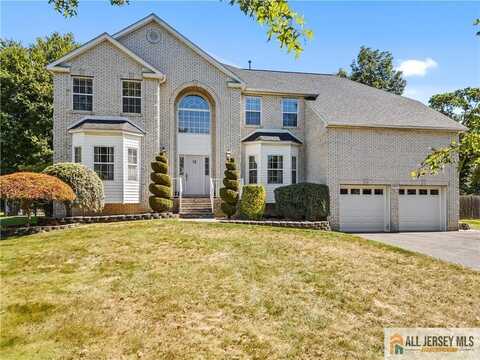 12 Red Oak Court, Monroe, NJ 08831