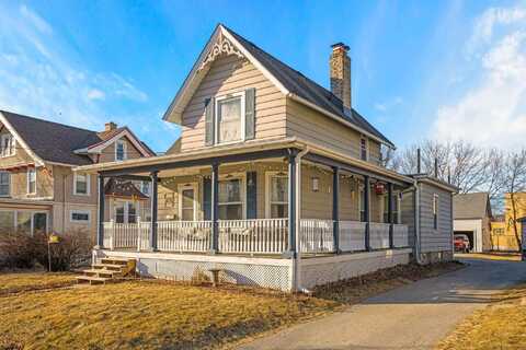 812 Lincoln Ave, Waukesha, WI 53186