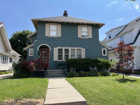 3536 N Downer Ave, Shorewood, WI 53211