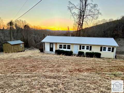 1093 Sunset Dr, Bassett, VA 24055