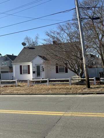 1053 Belleville Ave, New Bedford, MA 02745