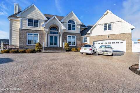 100 Magnolia Lane, Bayville, NJ 08721