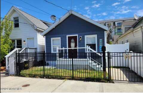 20 Highland Avenue, Keansburg, NJ 07734