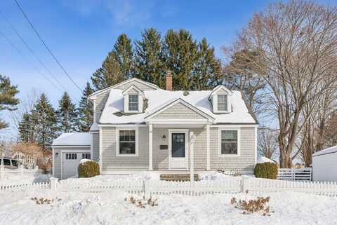 12 Farm Hill Road, Cape Elizabeth, ME 04107