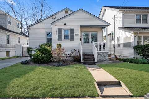 327 Franklin Avenue, Hewlett, NY 11557