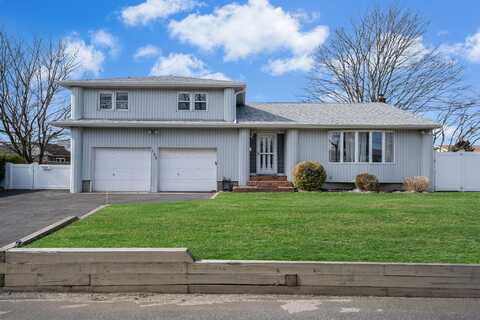 100 E 7th Street, Deer Park, NY 11729