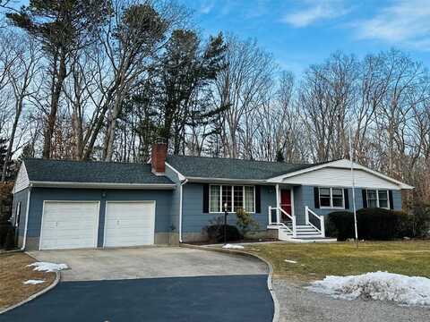 507 Chapman Boulevard, Manorville, NY 11949