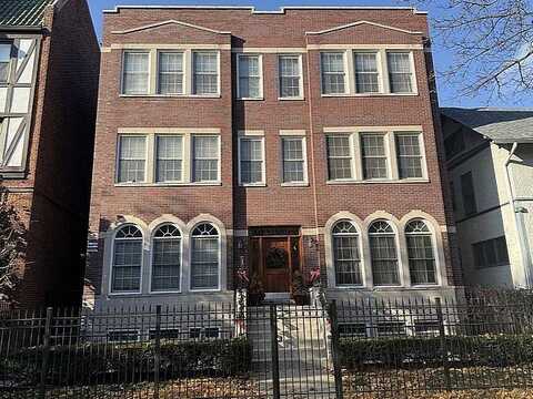 7018 N Ashland Boulevard, Chicago, IL 60626