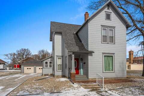 104 E Scott Street, Tuscola, IL 61953