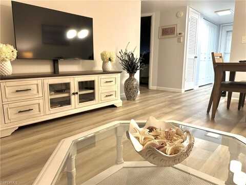 200 Forest Lakes, NAPLES, FL 34105