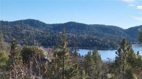 1239 Yosemite Drive, Lake Arrowhead, CA 92352