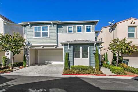 946 Sunlit Lane, Costa Mesa, CA 92626