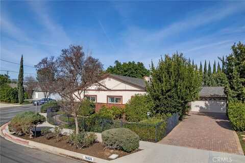 16823 Valerio Street, Lake Balboa, CA 91406