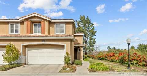 22609 Crown Point Court, Saugus, CA 91350