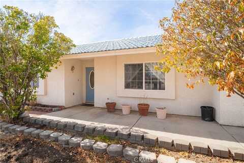 11068 Saratoga Road, Apple Valley, CA 92308