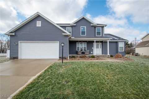 10210 Carrousel Woods Drive, New Middletown, OH 44442