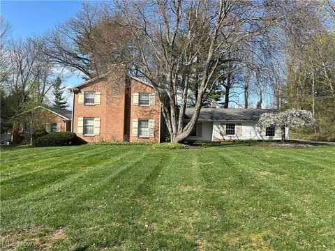 1139 Chelmsford Street NW, North Canton, OH 44720