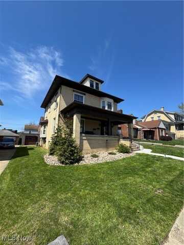 385 Lawson Avenue, Steubenville, OH 43952
