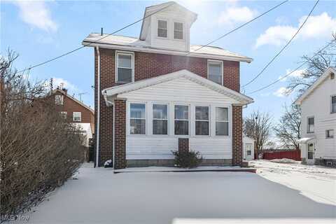 165 Smithsonian Street, Girard, OH 44420