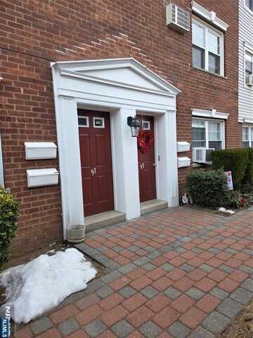 91 B Hastings, Rutherford, NJ 07070