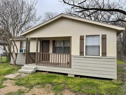 402 W Austin Street, Crockett, TX 75835